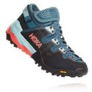 NEW IN BOX HOKA One Sky Arkali Women’s 7.5